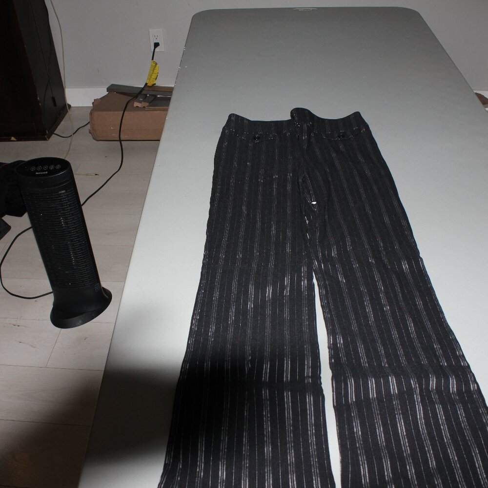 Black Le Chateau Juniours Pants Size Large